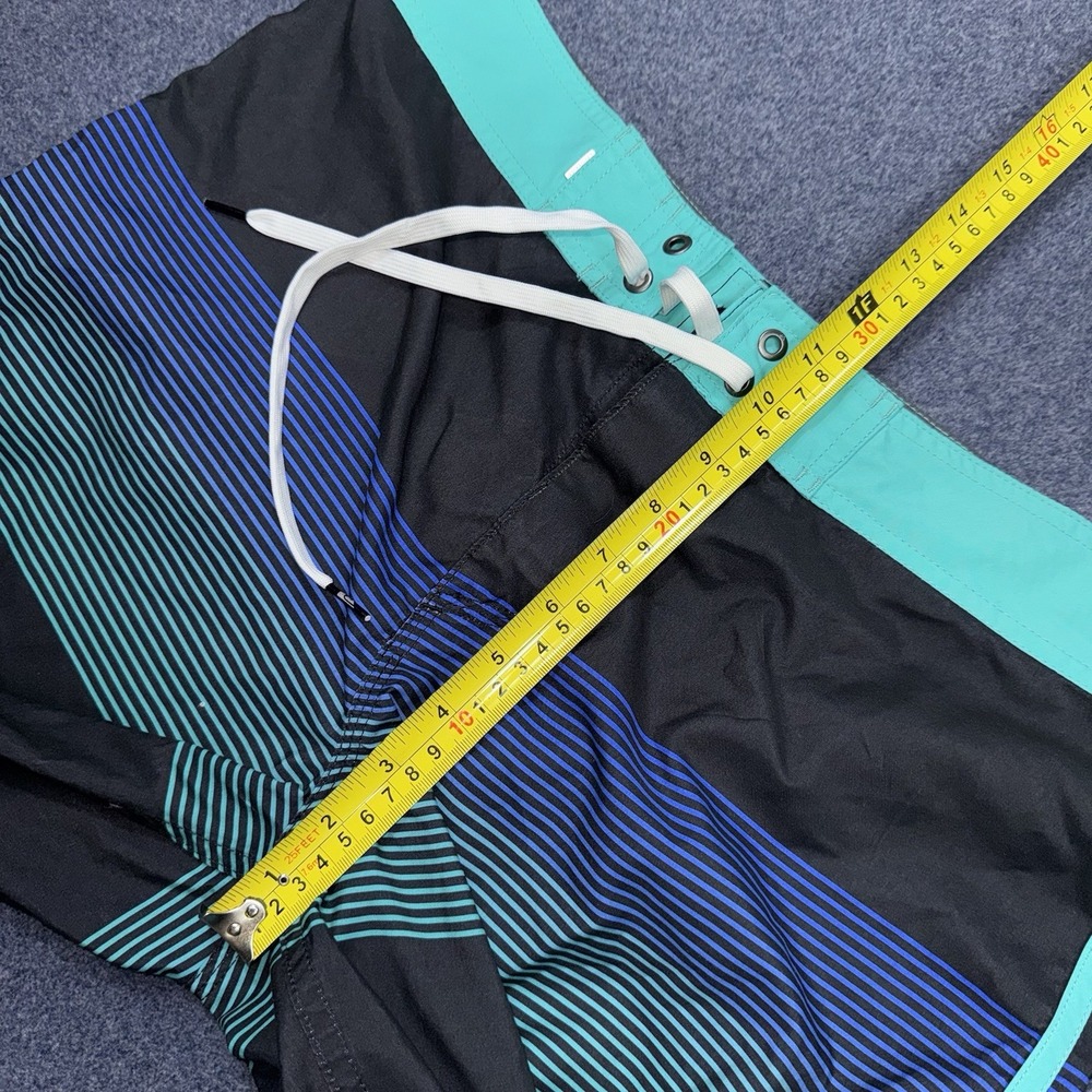 QUIKSILVER Board Shorts Men Size 33 Multi-Color Striped Beach Summer Swim Surf - Picture 8 of 10